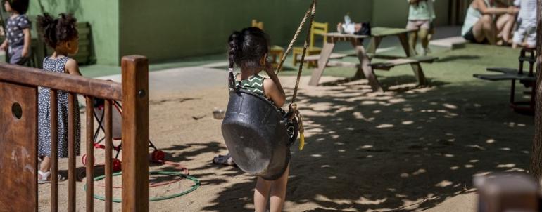 Hacia una política de la pequeña infancia integral y universal